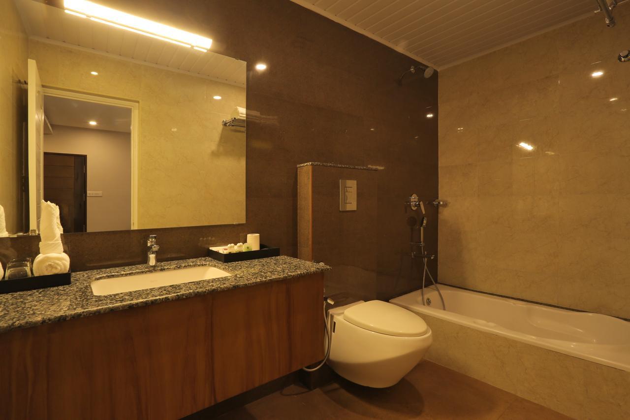 All Season'S D'Fort Ayurvedic Resort Kollam Bagian luar foto